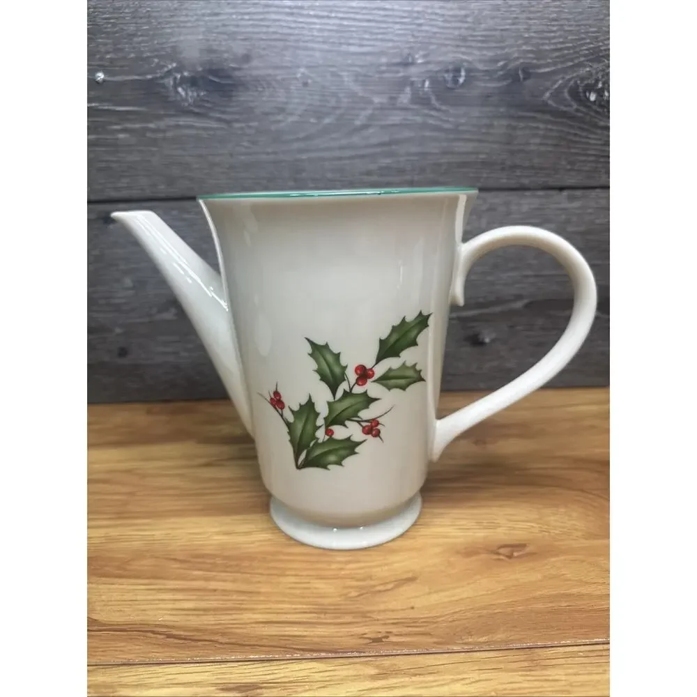 Lenox Special Holiday Holly Coffee Pot with Lid 9